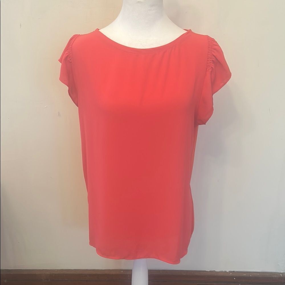 Loft raspberry mixed media cap sleeve blouse Size M EUC